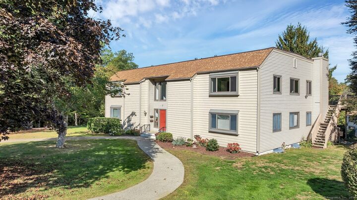 Property Photo:  91 Riverview Road Apt 7B  CT 06357 