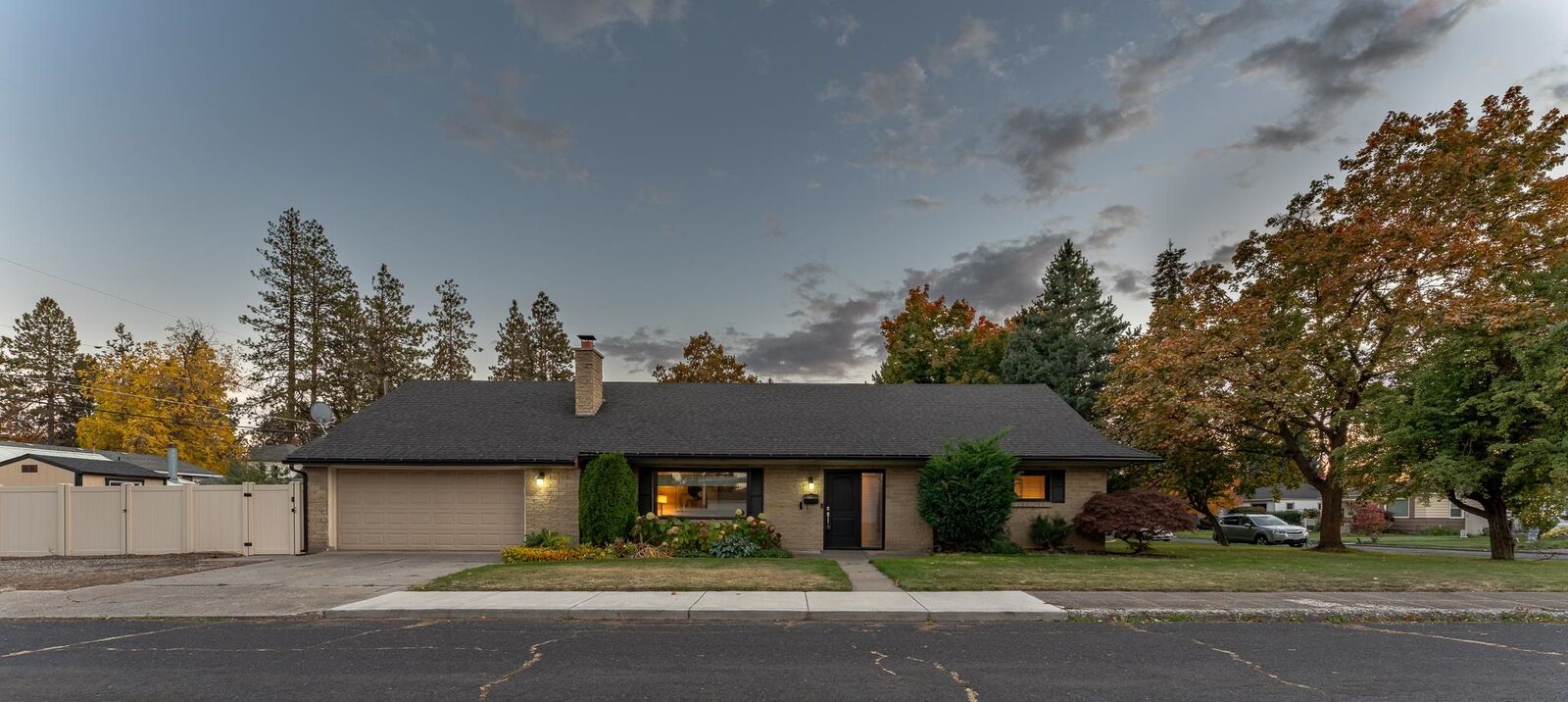 Property Photo:  504 E 41st Ave  WA 99203 