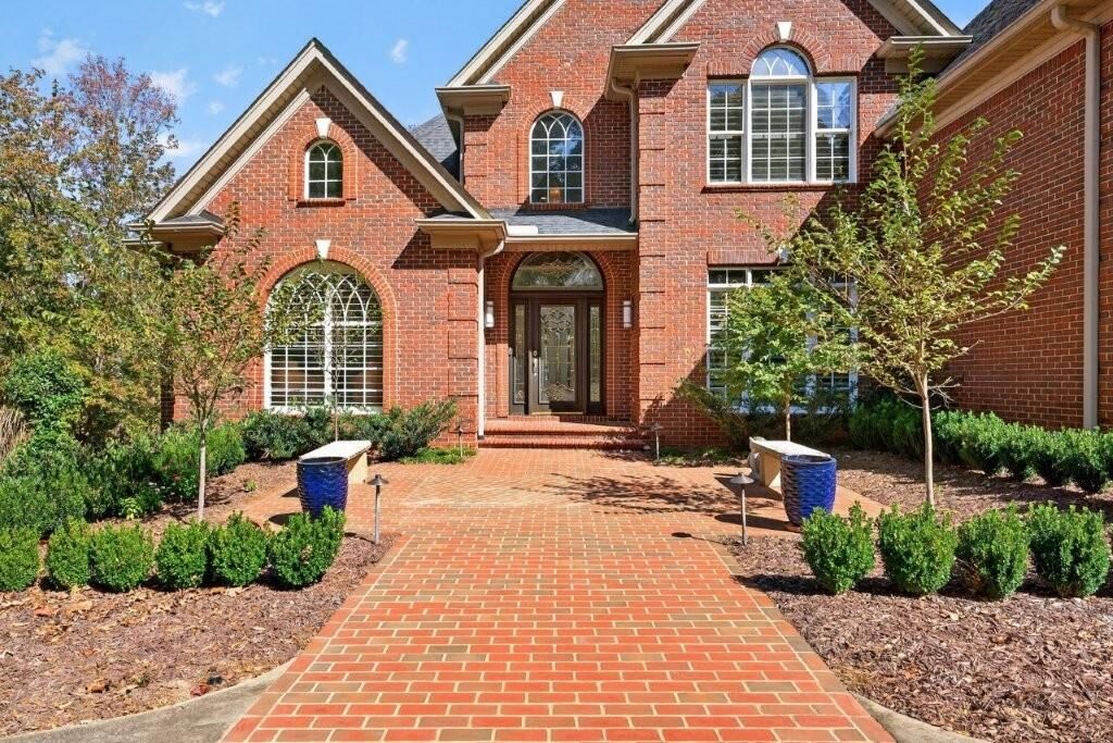 Property Photo:  823 Inverness Circle  SC 29306 