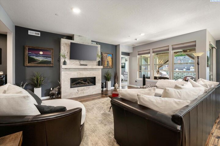 Property Photo:  4356 Corvina St  WA 99352 