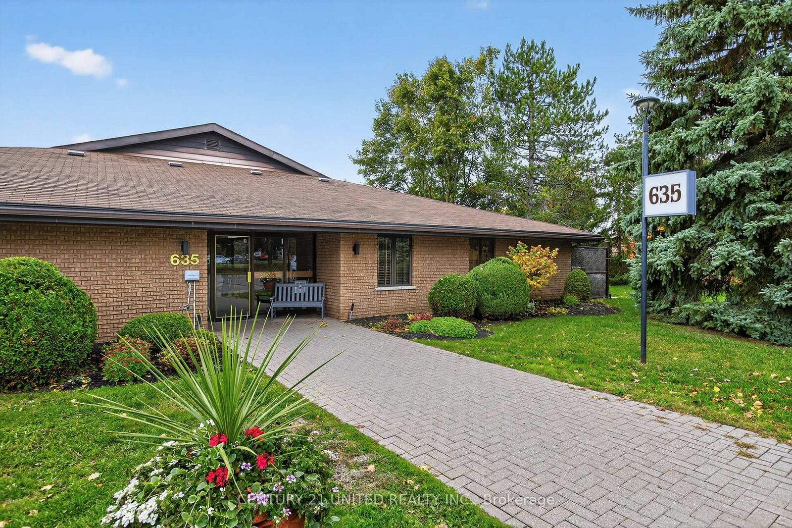 Property Photo: 635 Whitaker Street 8 ON K9H 7L5