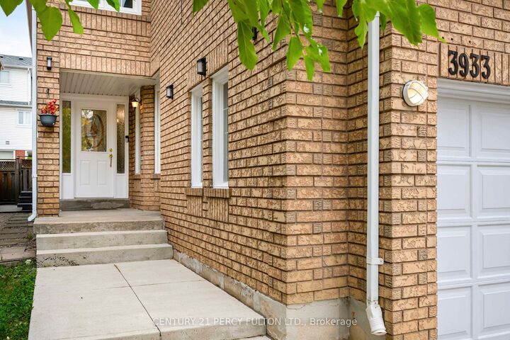 Photo de la propriété:  3933 Nightshade Lane  ON L5N 7J4 