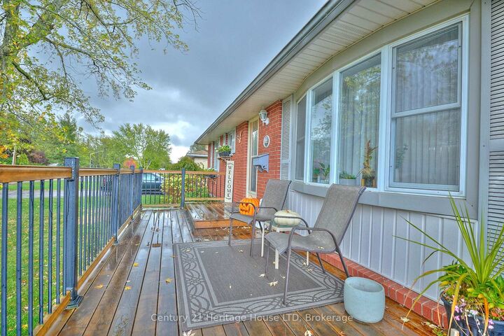 Property Photo:  845 Parkdale Avenue  ON L2A 5B8 