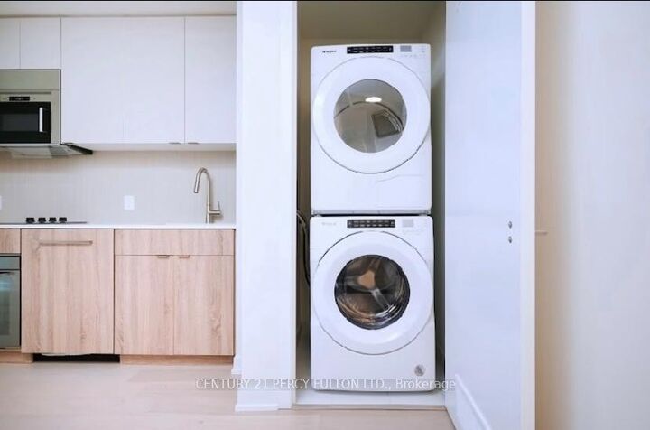 Property Photo:  840 St Clair Avenue W 605  ON M6C 1C1 