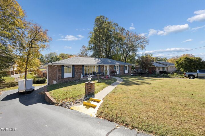 Property Photo: 107 Dogwood Lane TN 37604