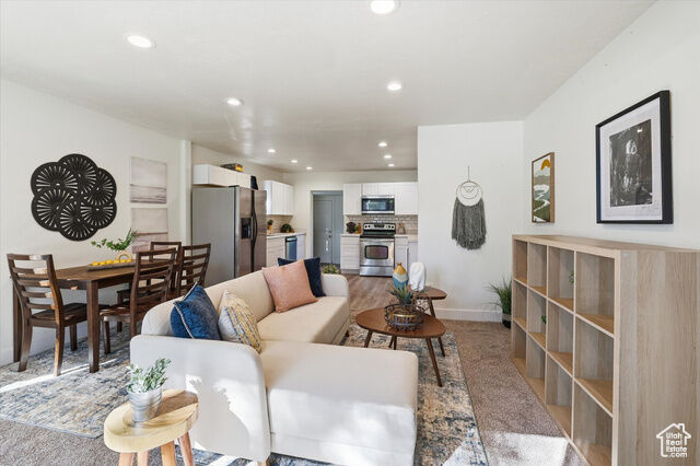 Property Photo: 840 E 22nd St S UT 84401