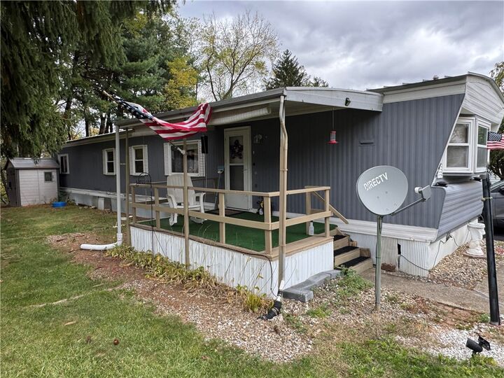 Property Photo: 44 Concord Circle PA 15042