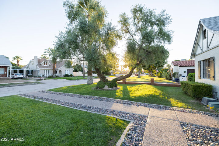 Property Photo:  126 W Coronado Road  AZ 85003