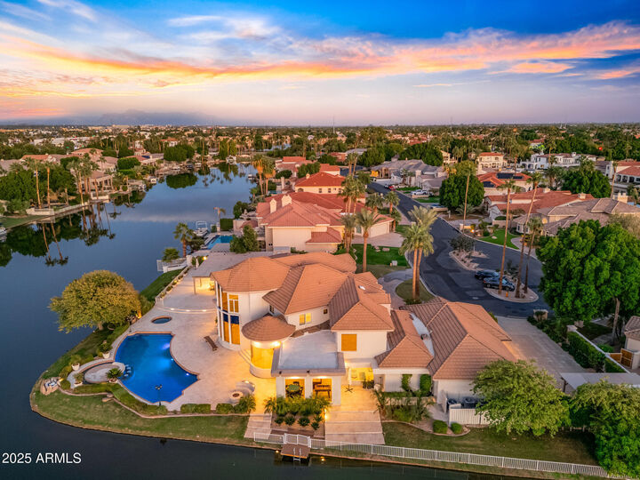 Property Photo:  1502 E Treasure Cove Drive  AZ 85234 