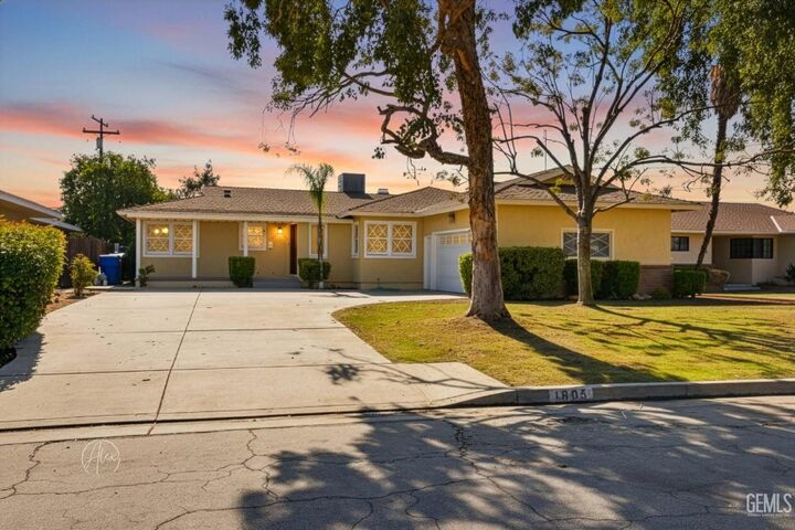 1605 Duke Drive  Bakersfield CA 93305 photo