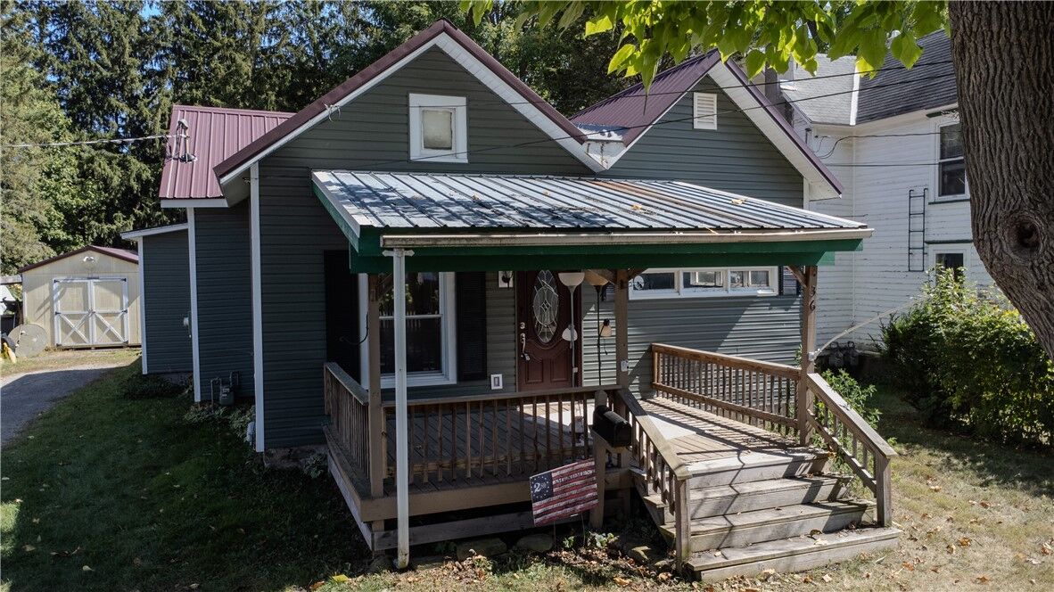 Property Photo:  36 Warden St Street  NY 14810 