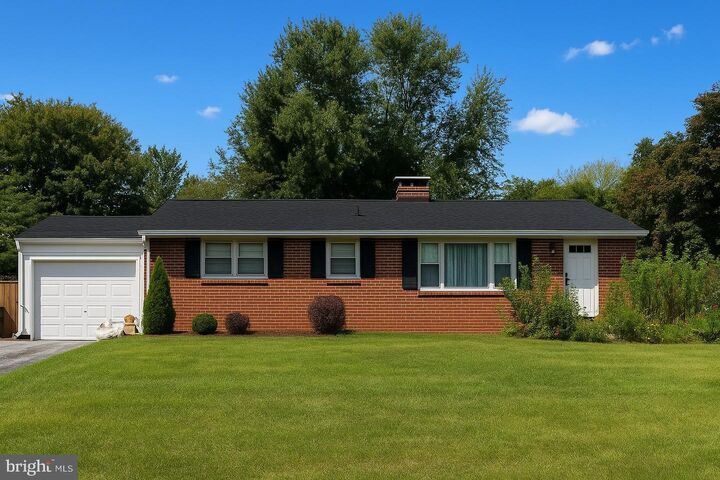 5708 Lakeview Drive  Frederick MD 21702 photo