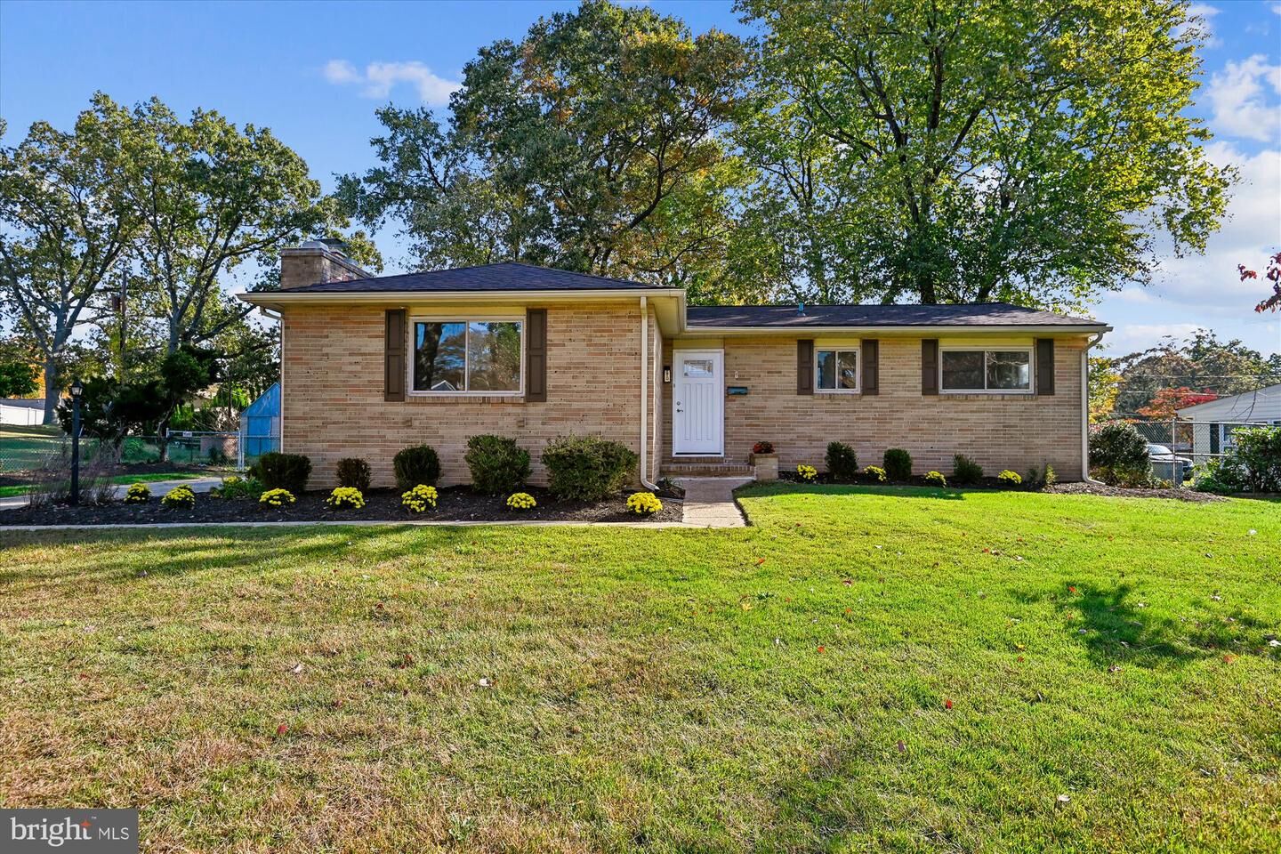 Property Photo:  8259 Spring Knoll Drive  MD 21122