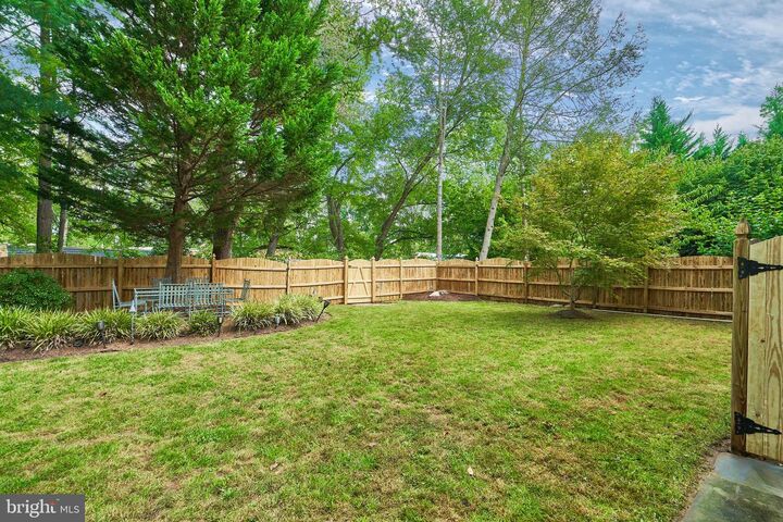 Property Photo:  706 Blueberry Hill Road  VA 22101