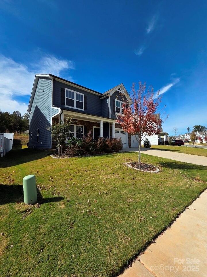 Property Photo:  5041 Mooreland Oaks Way  NC 28120 