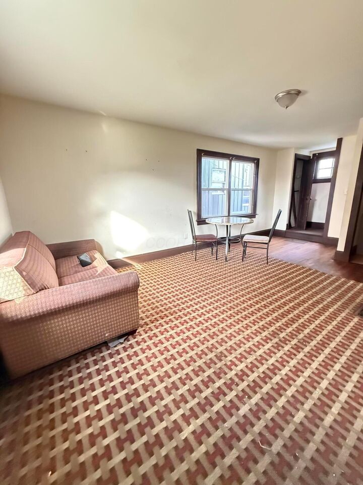 Property Photo:  1112 Peters Avenue  OH 43201