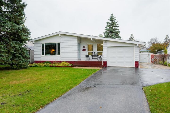 22 Fitzgerald Crescent  Winnipeg MB R3R 1N8 photo
