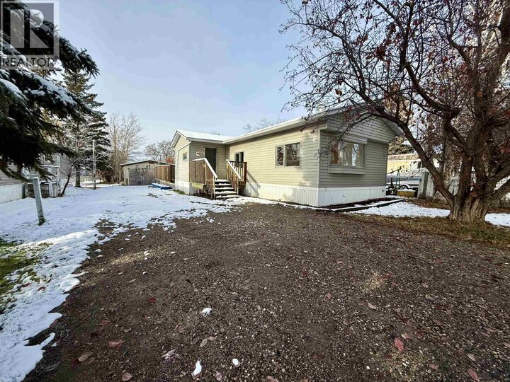 8716 75 Street  Fort St. John BC V1J 2Y8 photo