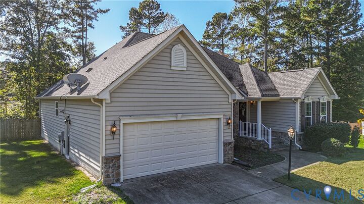 Property Photo: 9331 Ashwood Court VA 23168