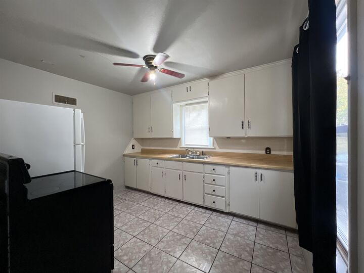 Property Photo: 1701 Avenue D KS 67801