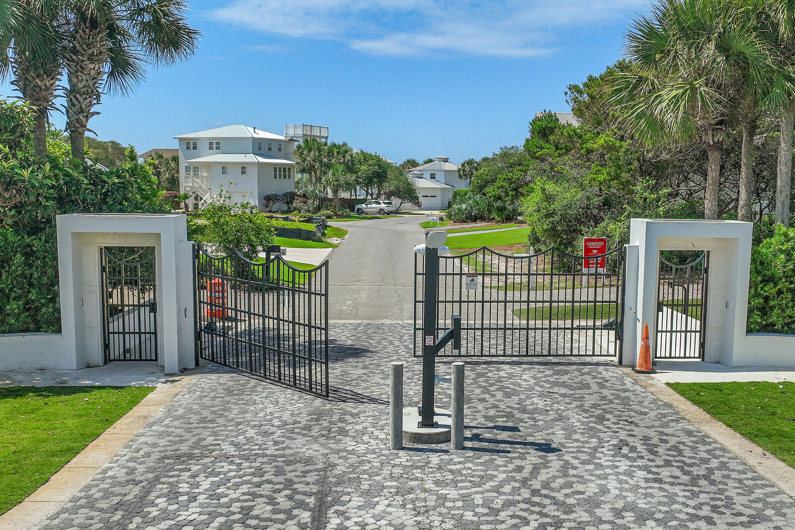 Property Photo:  75 Sand Cliffs Drive  FL 32461 