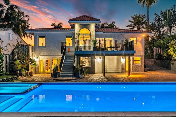 Property Photo:  744 NE 18th Ave  FL 33304 