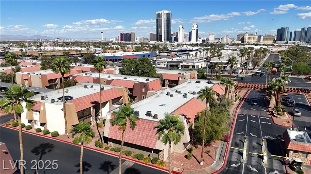 Property Photo:  4390 Sandy River Drive 4  NV 89103 