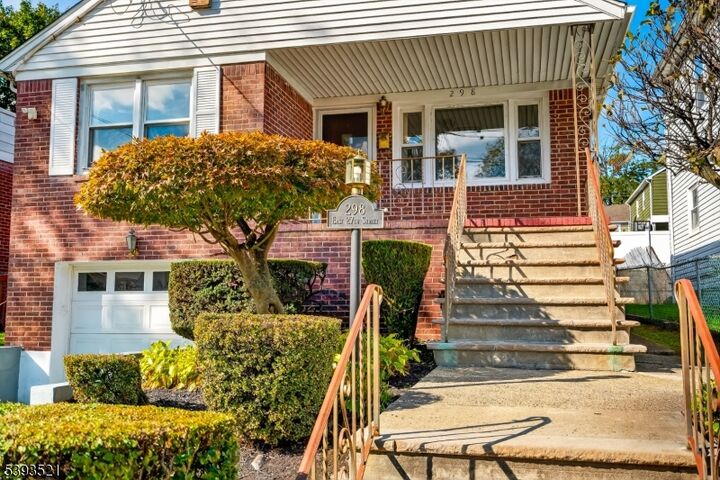Property Photo:  294 E 27th St  NJ 07514