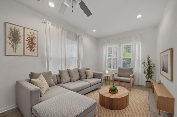 Property Photo: 3536 Rebecca Street TX 77021