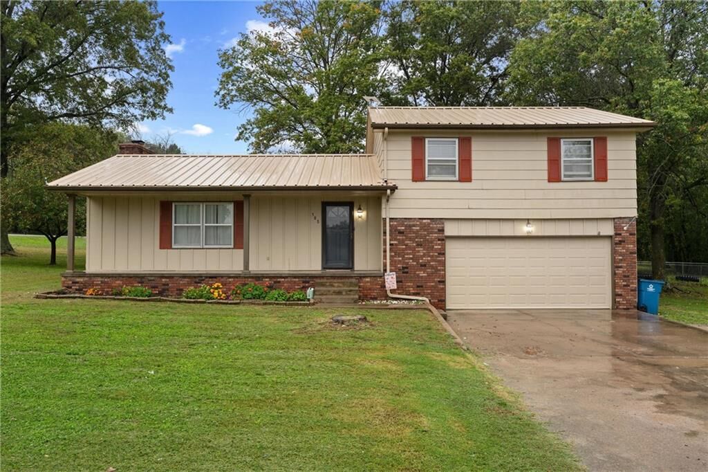 Property Photo:  105 Fawnwood Drive  KS 67337 