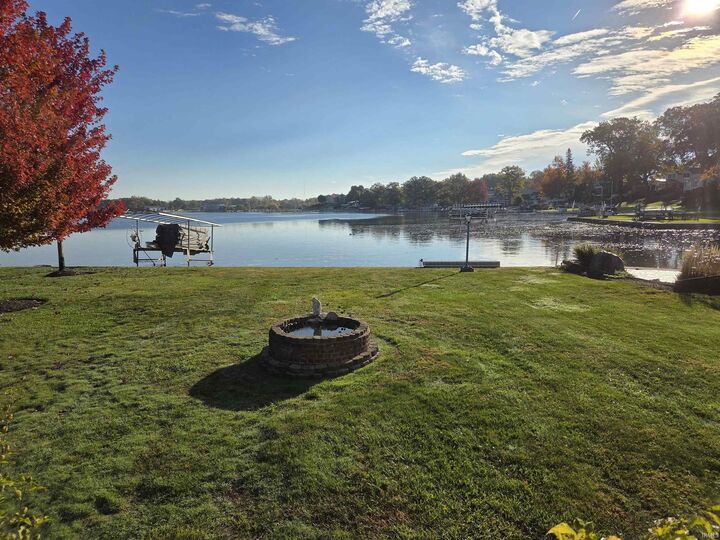 Property Photo:  9760 N Bayshore Dr  IN 46567 