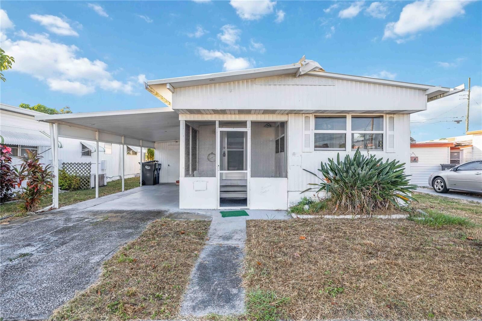 Property Photo:  1112 49th Avenue Terrace W  FL 34207 