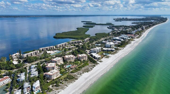 Property Photo: 4976 Gulf Of Mexico Drive Villa 18 FL 34228