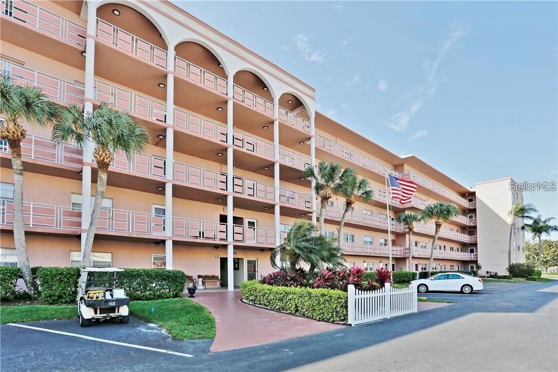 Property Photo:  5521 80th Street N 503  FL 33709
