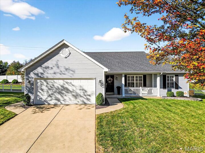 108 Meadowgate Court  St Peters MO 63376 photo
