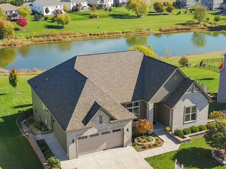 Property Photo:  478 Tomahawk Dr  WI 53181