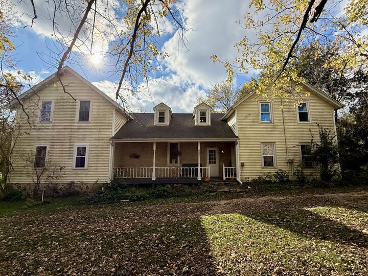 Property Photo:  8878 Orchard Valley Rd  WI 53090