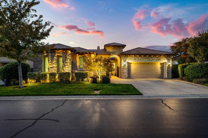 Property Photo:  2026 Powfoot Way  CA 95762