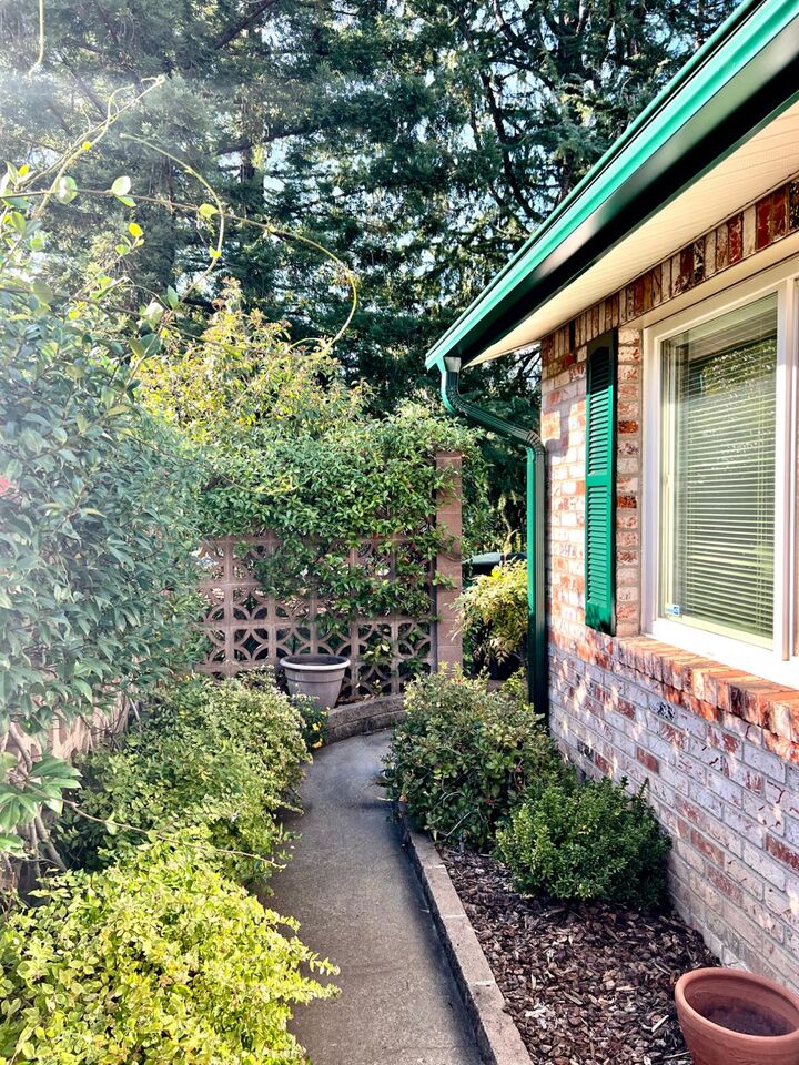 Property Photo:  5540 Willow Oak Way  CA 95628