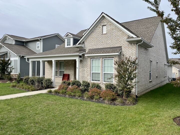 Property Photo:  176 Ashington Cir  TN 37075
