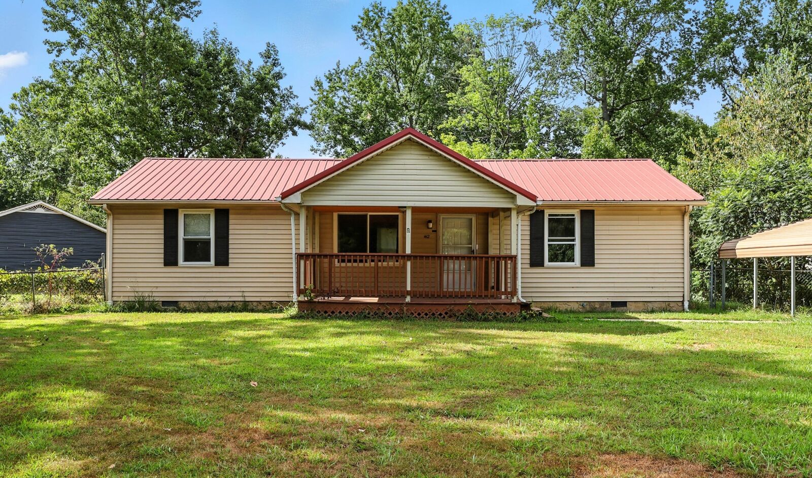 Property Photo:  412 Buckeye Ln  TN 37042