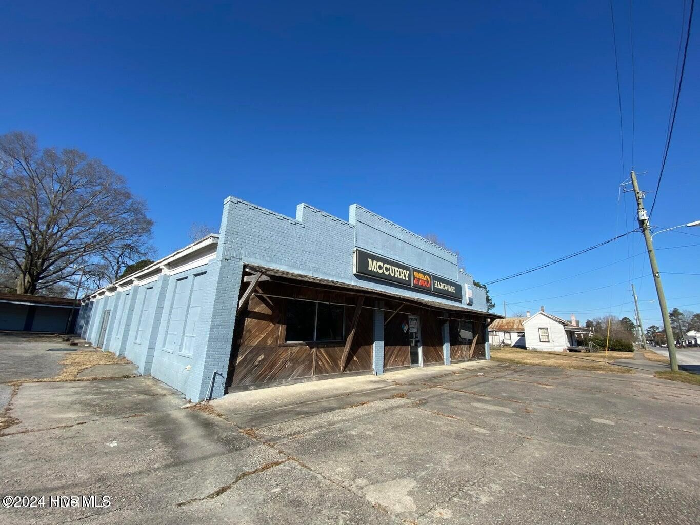 Property Photo:  4392 Lee Street  NC 28513 