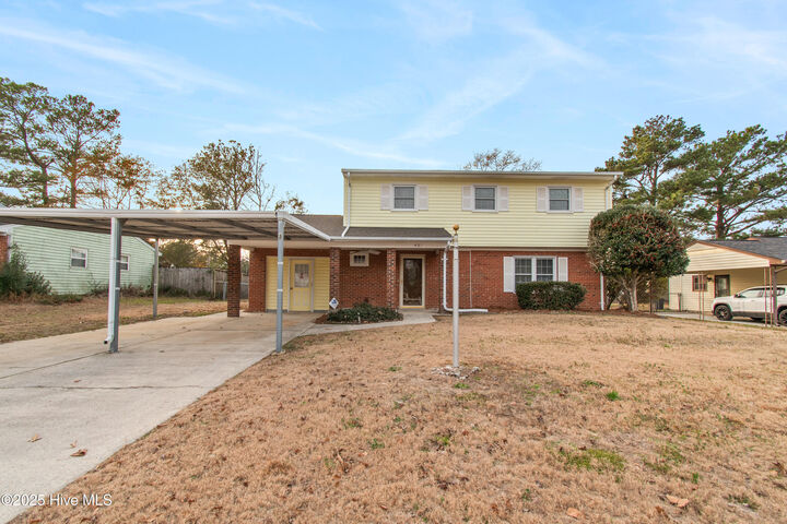 Property Photo: 421 Regalwood Drive NC 28546
