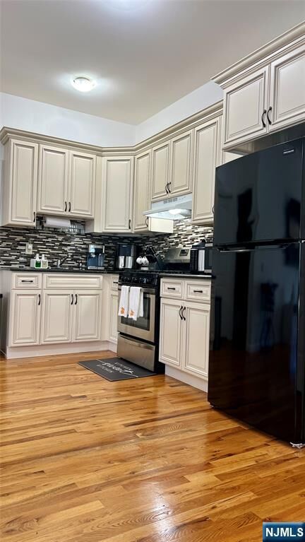 Property Photo:  513 Abbott Avenue 2nd Floor  NJ 07657