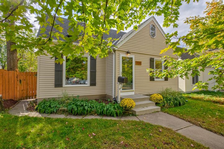 7217 Minnetonka Boulevard  Saint Louis Park MN 55426 photo