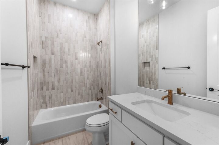 Property Photo: 374 Woodsbury Lane AR 72762