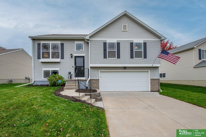Property Photo:  7816 S 161 Street  NE 68136