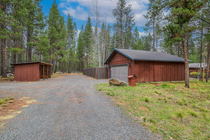 Property Photo:  16810 Derringer Drive  OR 97707