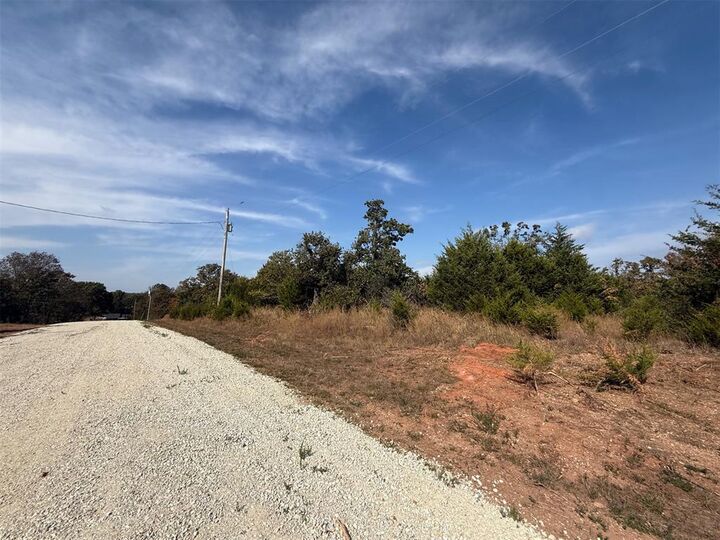 Property Photo:  12 West Street  OK 73068 