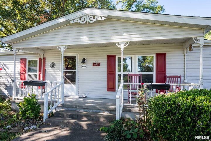 Property Photo:  107 George Street  IL 62949 